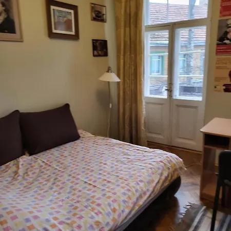 90 Sq.m. In Centre Of Apartmán