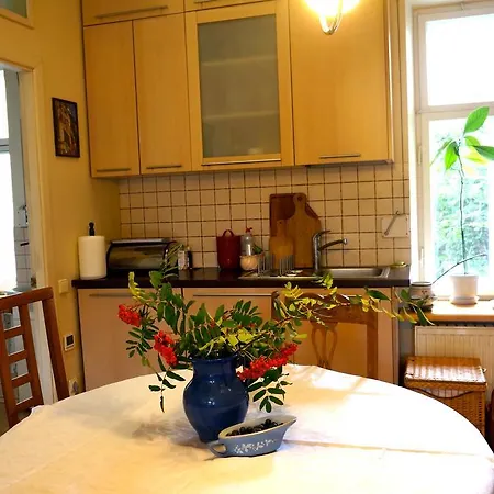 90 Sq.m. In Centre Of Apartmán