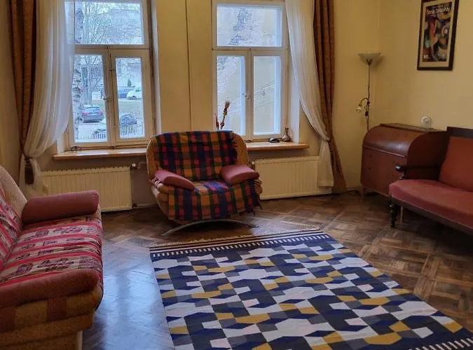 90 Sq.m. In Centre Of Διαμέρισμα *