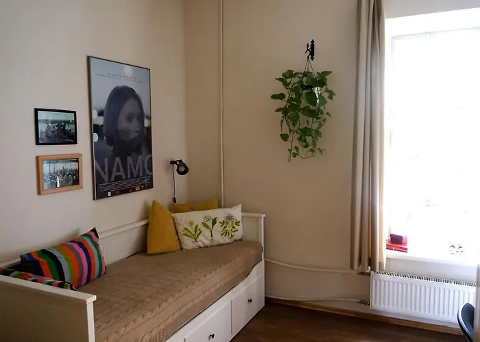 90 Sq.m. In Centre Of Lejlighed *